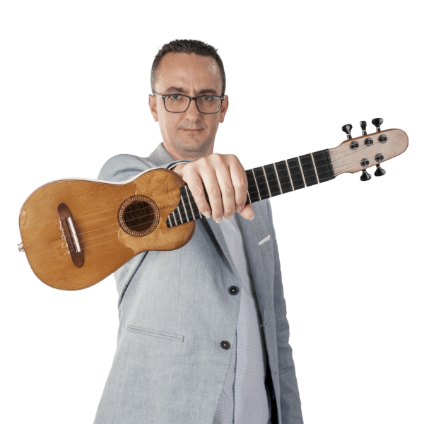 Pedro Izquierdo timple