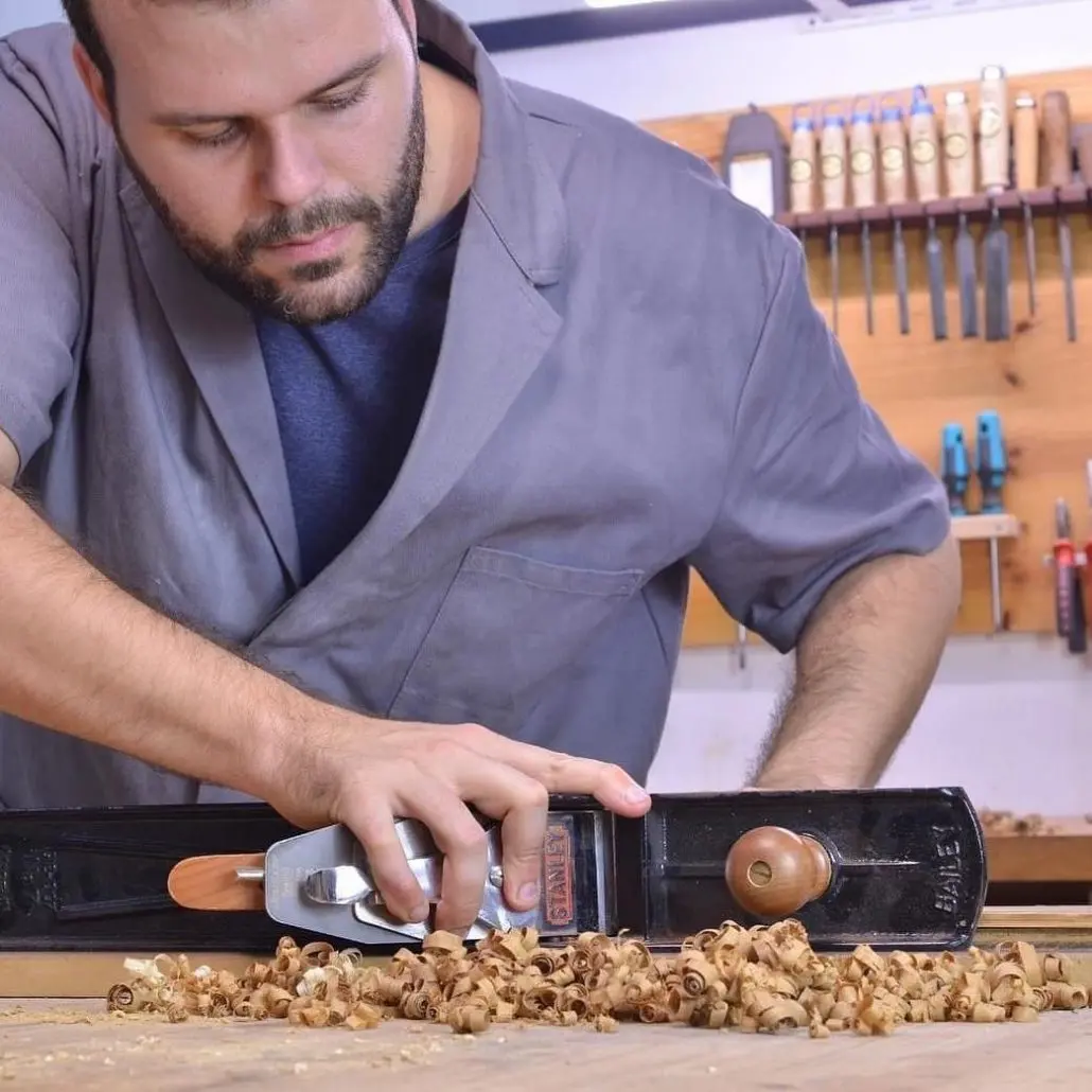 leonardo navarro luthier